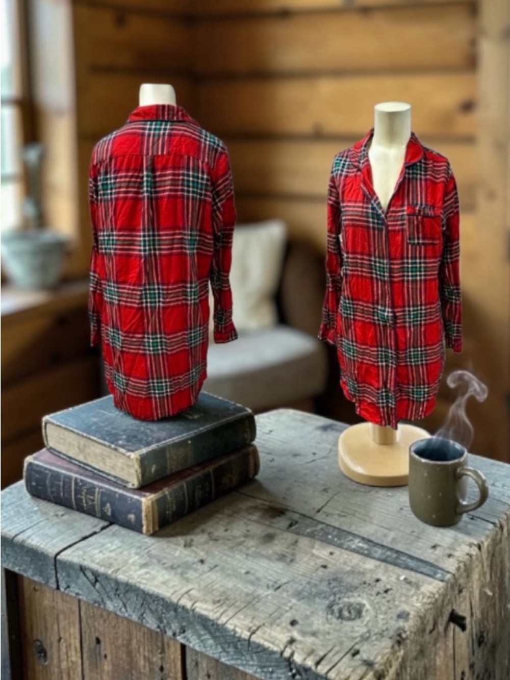 Stars Above, Woman, Christmas Dress, Red plaid, Sz M, Long Sleeve, with collar.!